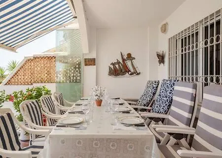 Terraced House By The בית נופש *