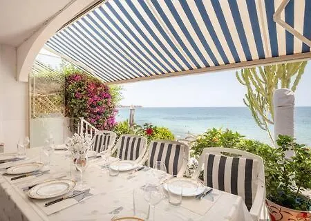 Terraced House By The Holiday home *